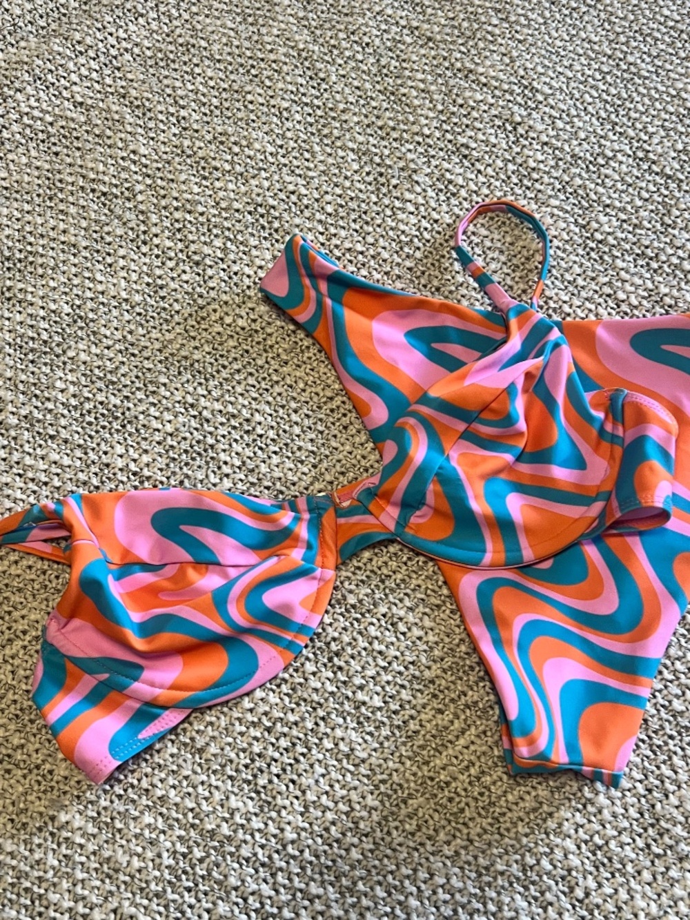 Bikini Set - Picture 2 of 5